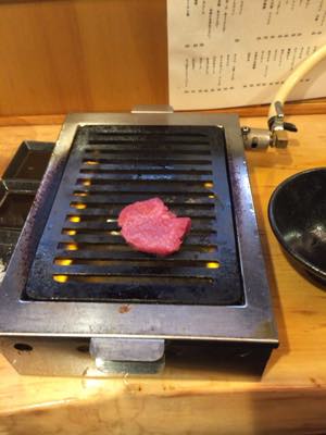 新宿一人でも行ける立ち喰い焼肉「治郎丸」