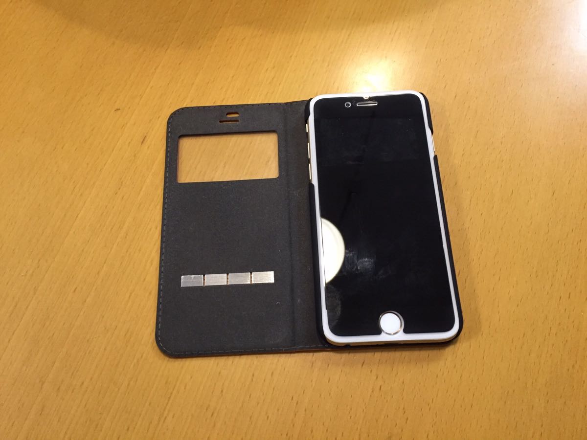 iPhone6/6sの窓付き手帳型ケース「Hamee Window Flip Case」