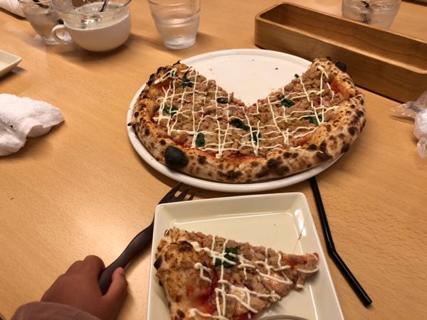 香川県の山奥にあるおいしいピザ屋さん「森のpizza Lodge」へ行ってきた。（地下キッズルームもよかった）
