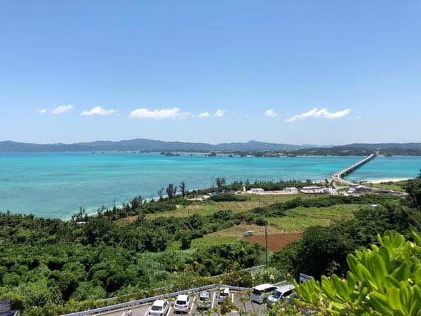 沖縄県絶景スポット 古宇利オーシャンタワーからの景色が意識が遠のくレベル。