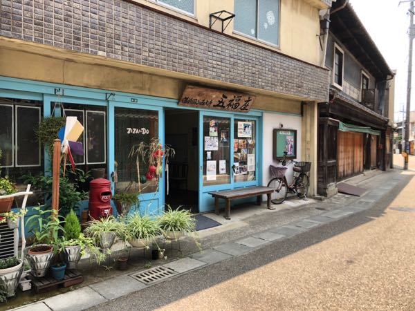 岡山県西大寺のカフェ茶蔵のある五福通りの様子
