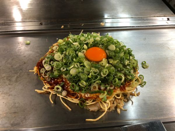 広島駅のお好み焼き屋さん「ねぎ庵」のネギたっぷりお好み焼きがおいしかった！