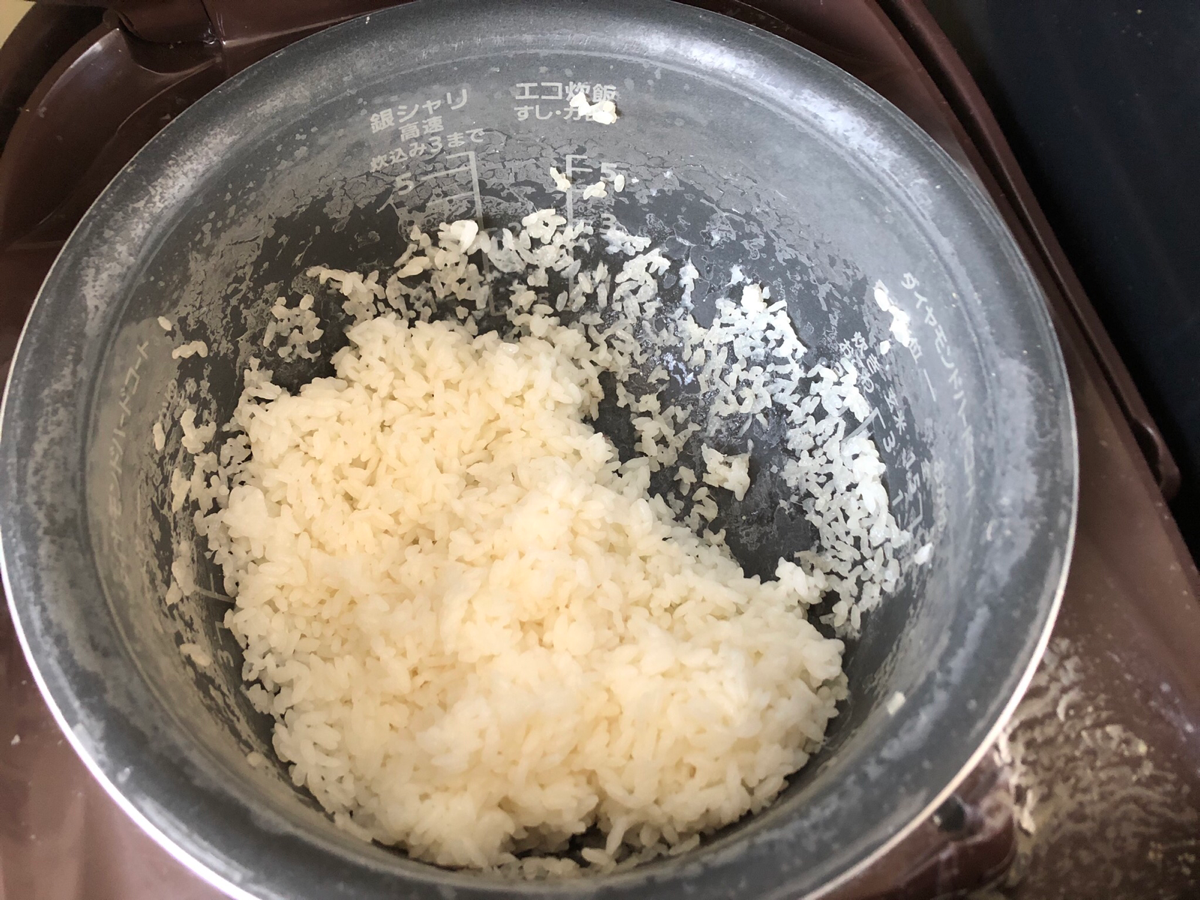 炊飯器のお釜にご飯のこびり付きがひどくなり 結果的に炊飯器を買い替えました Cross Mode Life